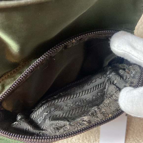 PRADA DARK GREEN NYLON CROSSBODY MESSENGER SHOULDER BAG - Picture 5 of 9